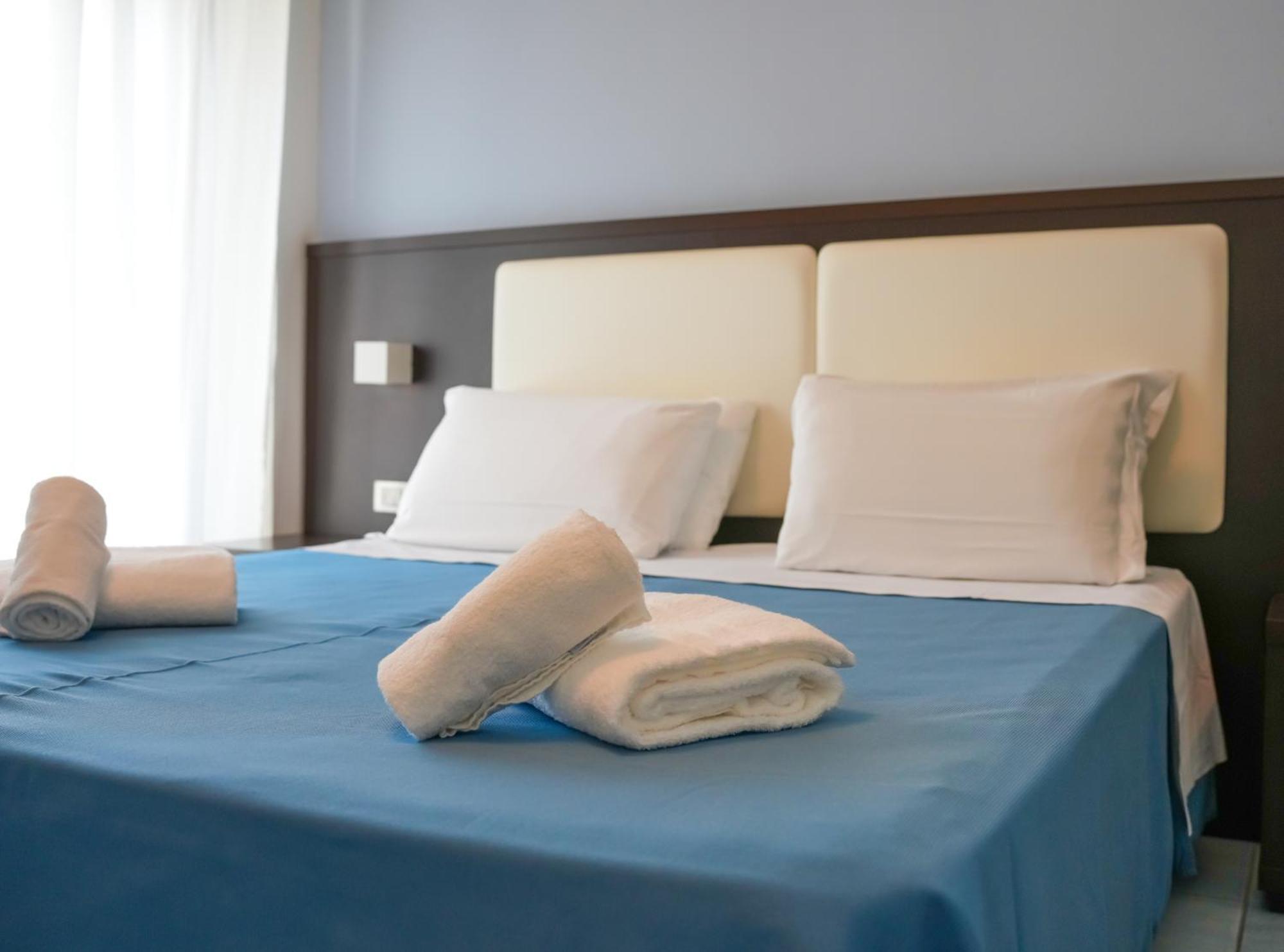 Hotel Lido Alba Adriatica Buitenkant foto