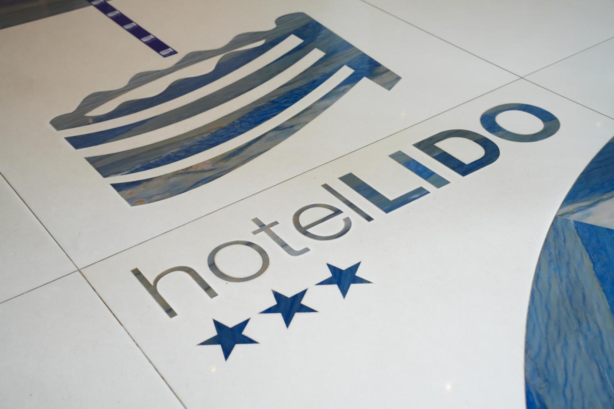 Hotel Lido Alba Adriatica Buitenkant foto