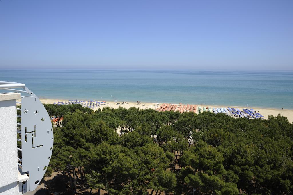 Hotel Lido Alba Adriatica Buitenkant foto