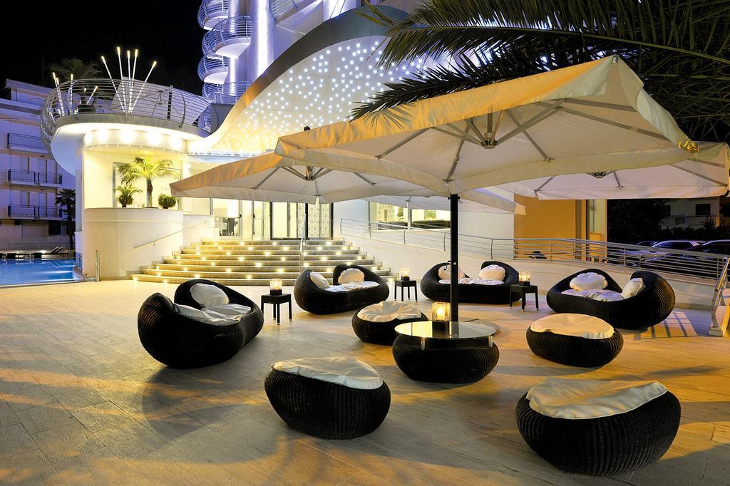 Hotel Lido Alba Adriatica Buitenkant foto