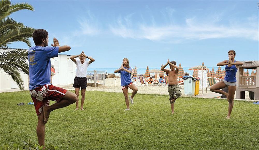 Hotel Lido Alba Adriatica Buitenkant foto